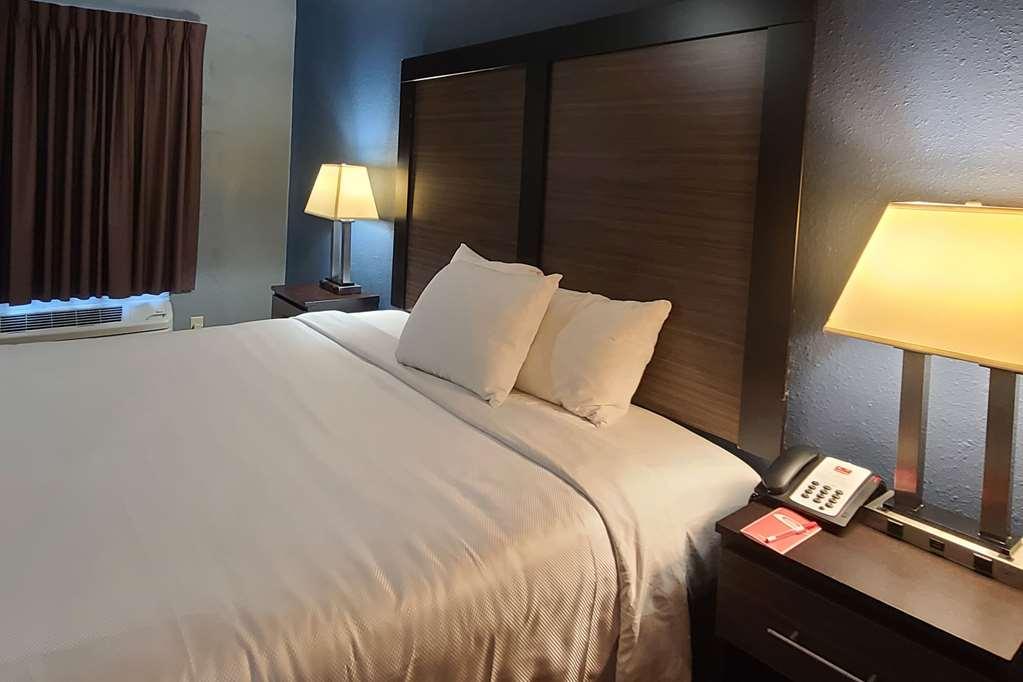 Econo Lodge 프레스트시티 객실 사진